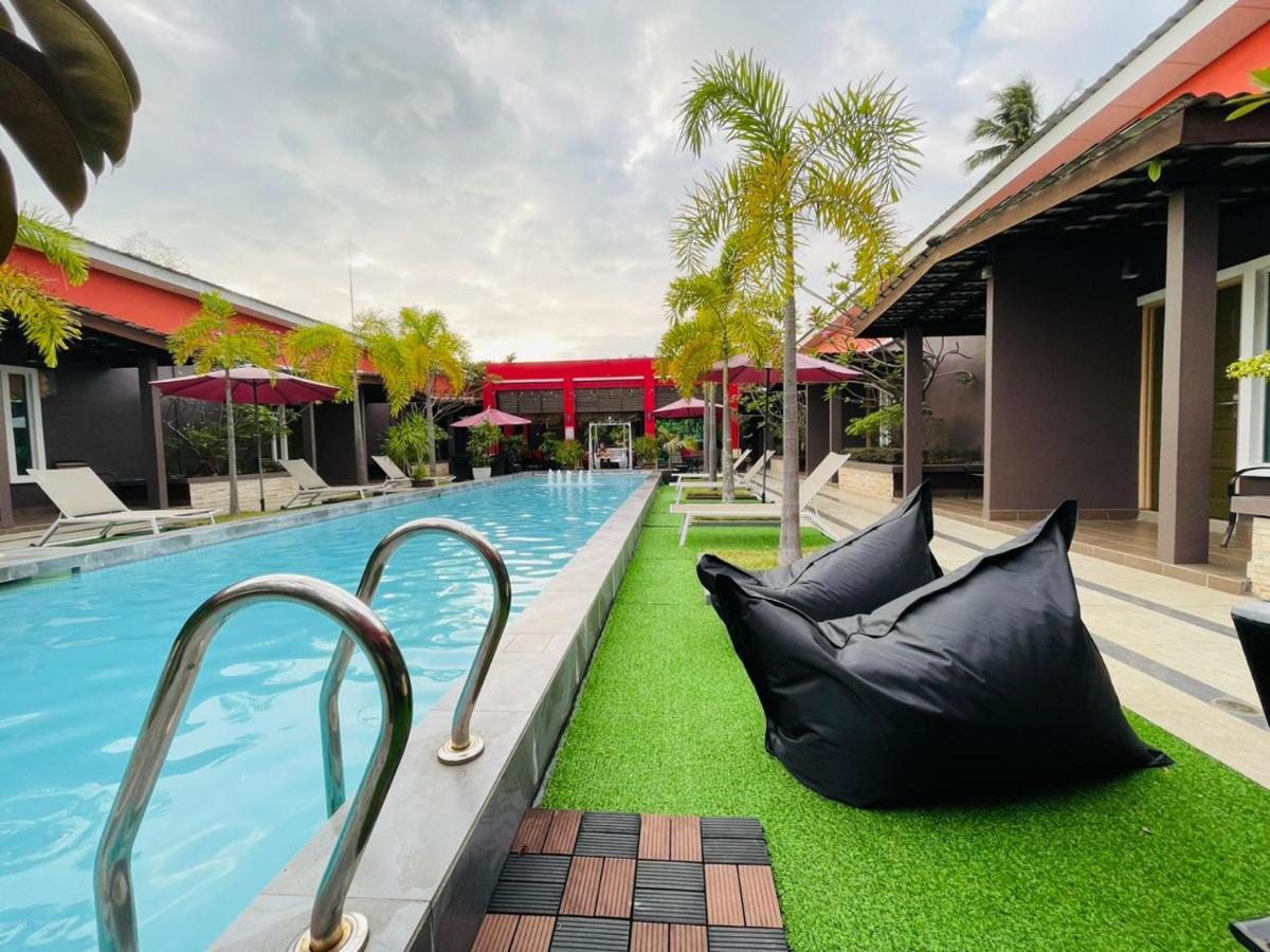 Villa Abadi Resort Pantai Cenang  Εξωτερικό φωτογραφία