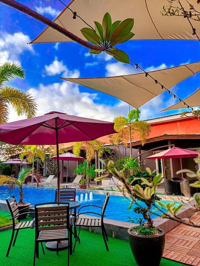 Villa Abadi Resort Pantai Cenang  Εξωτερικό φωτογραφία